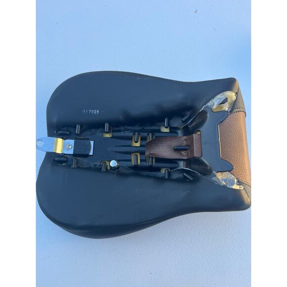 Harley Davidson 02  Heritage Softail FLSTCI Passenger Seat RDW-92/61-0067-NEW - Picture 4 of 5